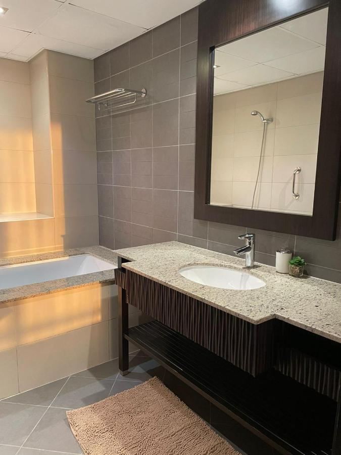 Anantara Hotel Apartment Palm Jumeirah Connected Anantara Hotel Dubai Exterior foto